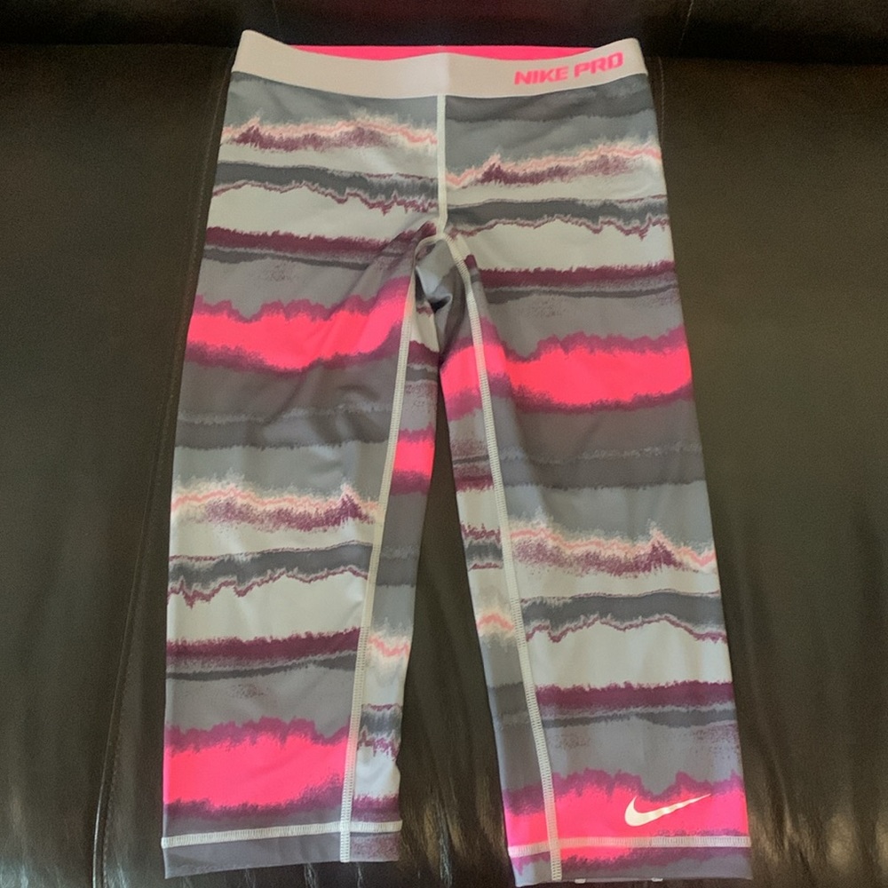 ✨ NIKE Pro Dri-Fit✨ - Picture 2 of 7